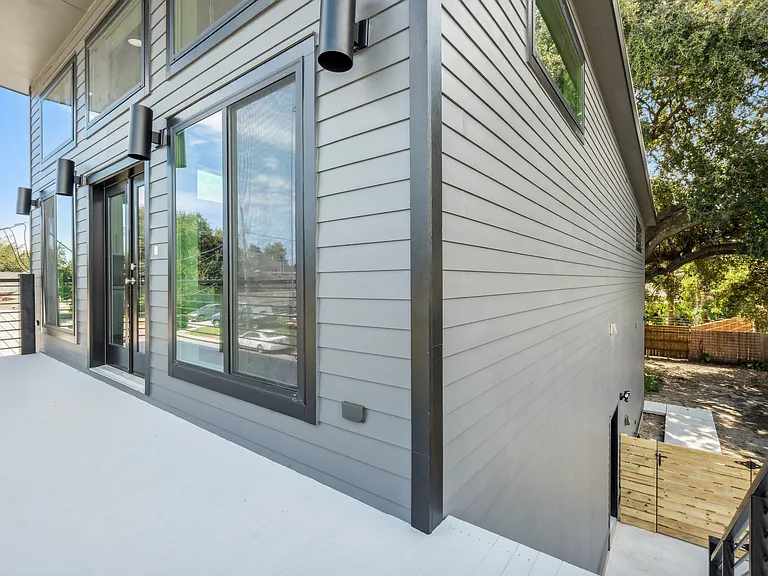 Exterior stairway access to second floor unit.