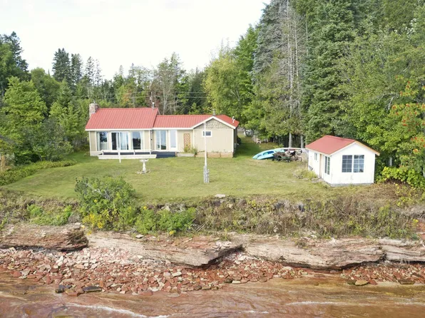 11645 Des Rochers Rd, Pelkie, MI 49958