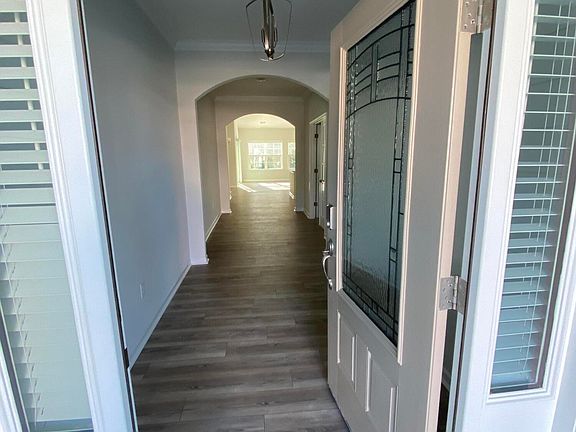 2nd image of 5728 Park West Cir