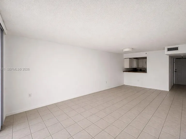 126 SW 17th Rd #505 — Photo 7