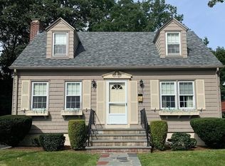 670 Valentine St, Fall River, MA 02720