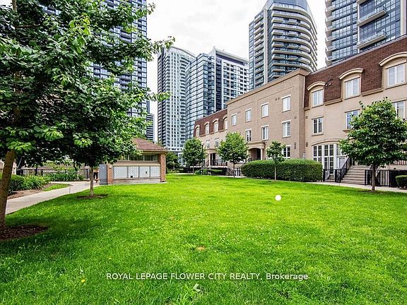 5th image of 34 Western Battery Rd #423