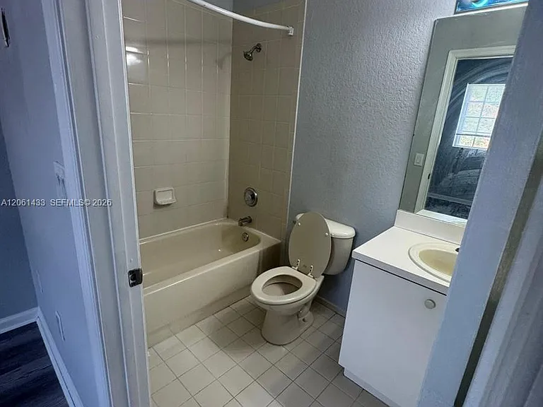 8811 S Isles Cir #8811 — Photo 12