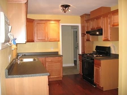 4th image of 760 Palm Ave