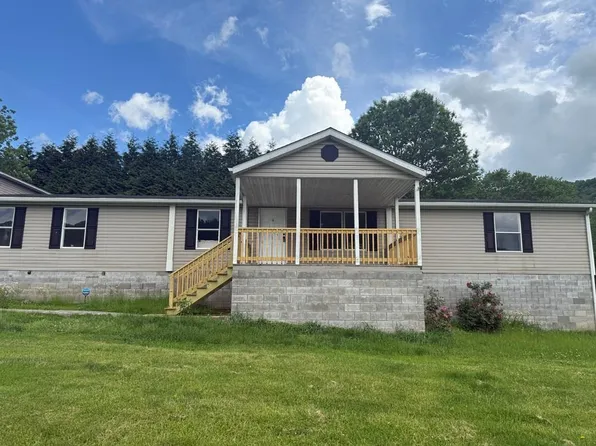 54 Sprout St, Clear Fork, WV 24822