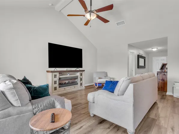 1911 Pilot Point Way, Princeton, TX 75407