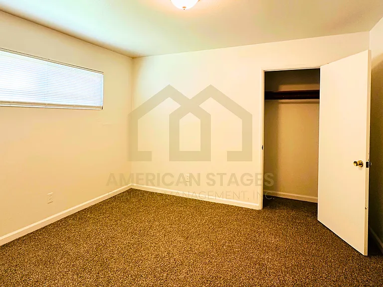 525 N South St #B — Photo 7