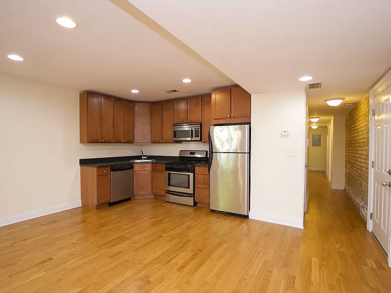 2834 N Albany Ave #6H — Photo 4