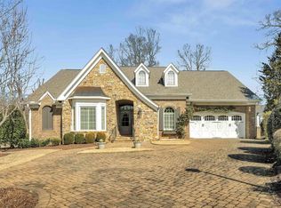 320 Limerick Ct, Simpsonville, SC 29681