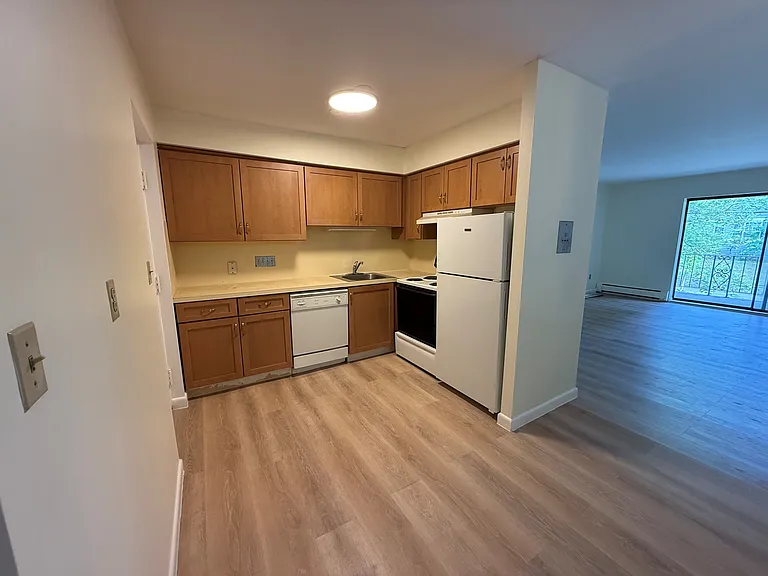 33 Paul St #24 — Photo 3
