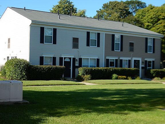 2nd image of 1686 Orchard Dr