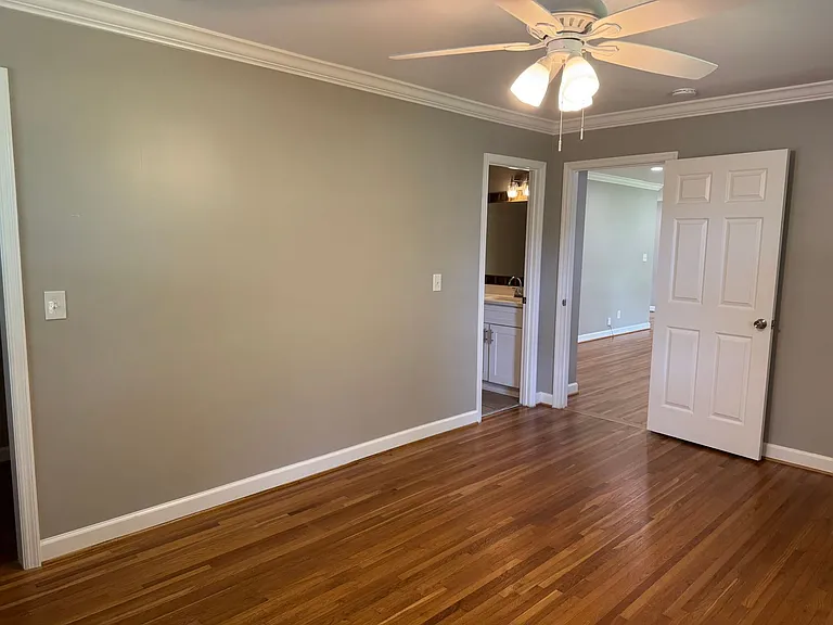 5015 Manuel Dr — Photo 8
