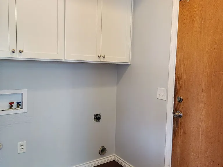 1592 Kingston Way — Photo 16