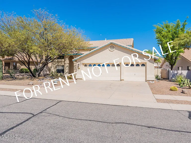 12490 N Copper Queen Way — Photo 1