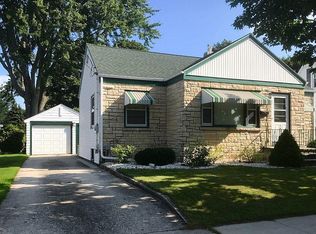 1620 29th St, Two Rivers, WI 54241