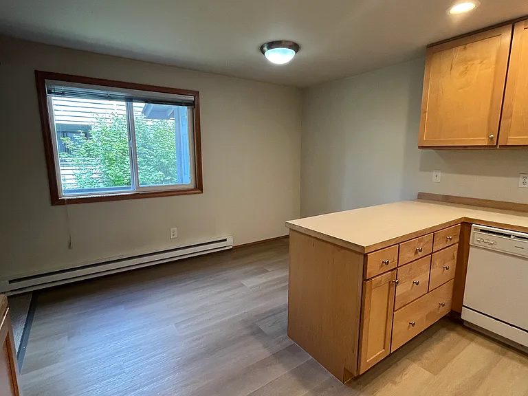 865 3rd Ave NW #4 — Photo 6