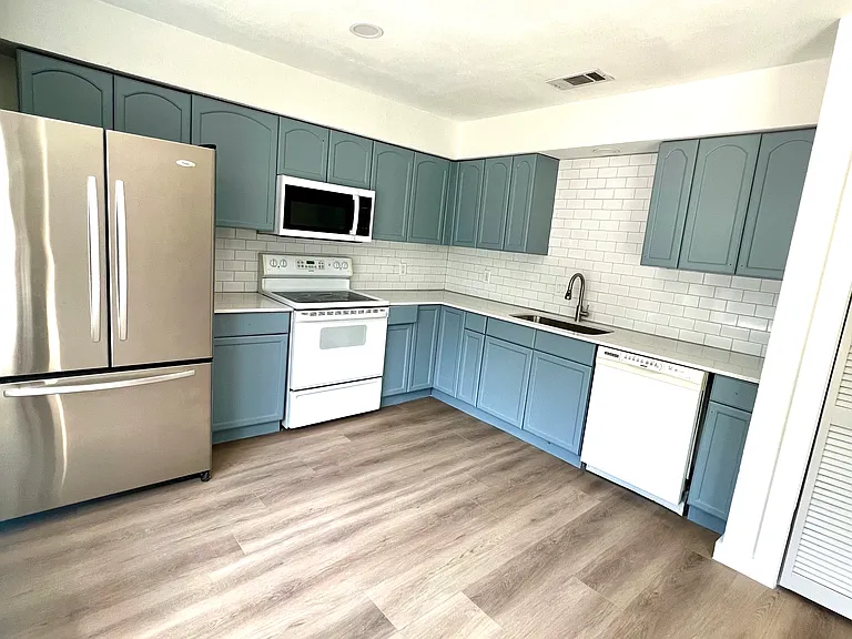 813 Panay Way Dr — Photo 1