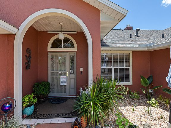 5th image of 1952 Glen Meadows Cir