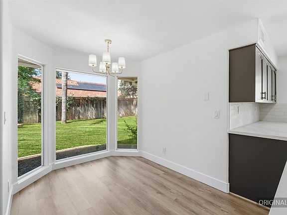 5th image of 364 E Marwood Ln
