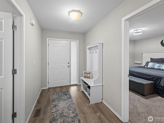 4th image of 21722 E Terra Lane SE