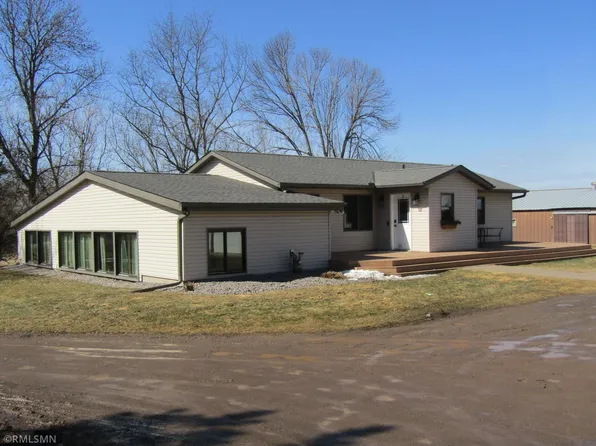 4748 Rush Lake Rd, Rush City, MN 55069