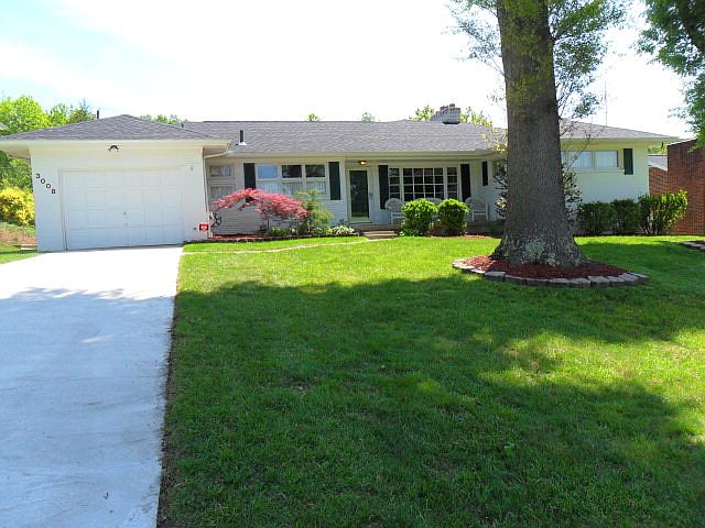 1st image of 3008 Willow Way