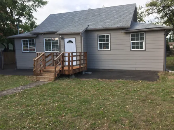 17501 SE Division St, Portland, OR 97236