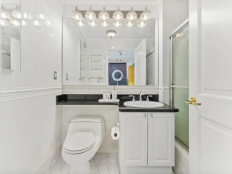 404 E 76th St #5M — Photo 5