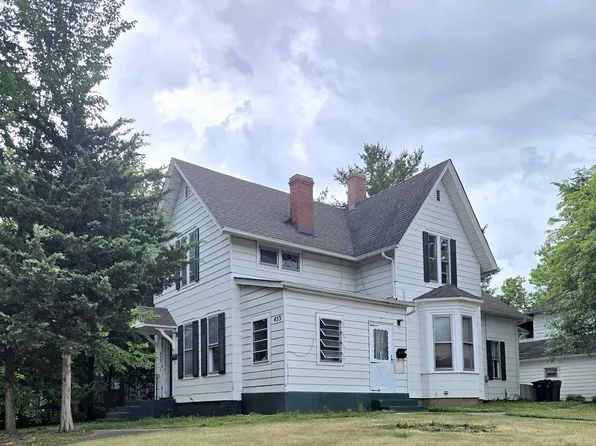 453 E Chicago St, Elgin, IL 60120