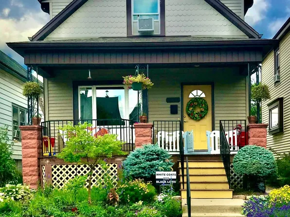 1312 E Manitoba St, Milwaukee, WI 53207