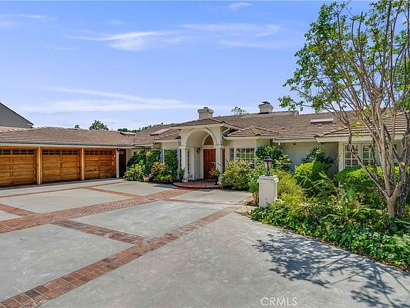 3rd image of 950 Hampton Rd