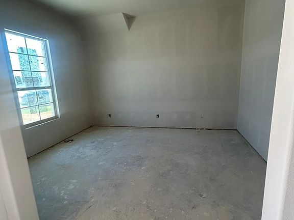 4th image of 3402 Helena St
