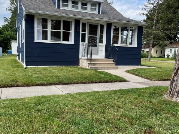 (undisclosed Address), Waterloo, IA 50703
