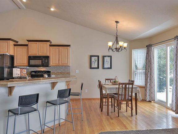 4th image of 3716 S Morrow Ln