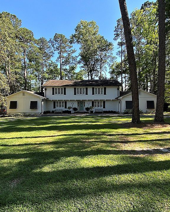 1st image of 412 Country Club Blvd