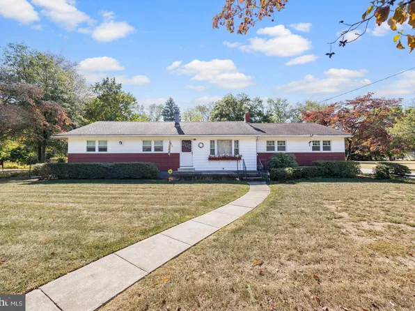 284 Clayton Ave, Monroeville, NJ 08343