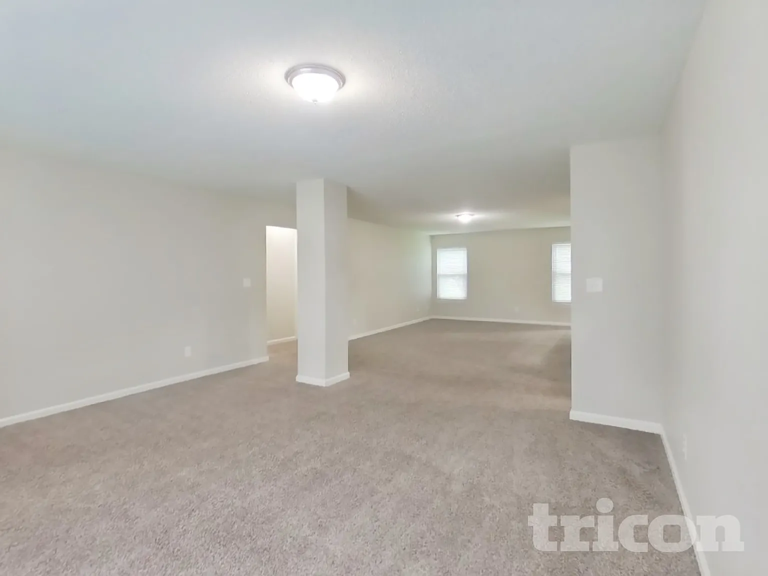 2880 Lakestream Drive Columbus IN — Photo 2