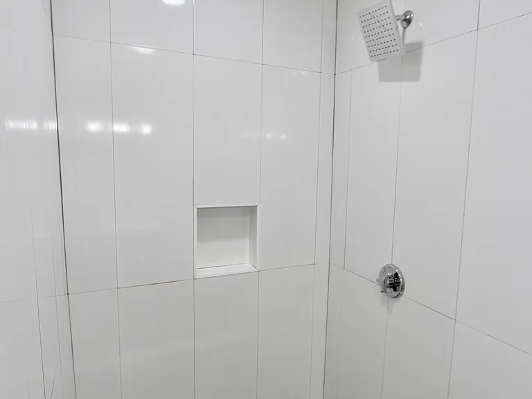 462 Saratoga St #1 — Photo 1