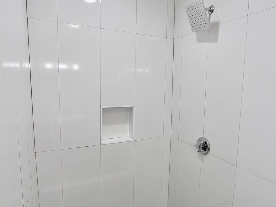 1st image of 462 Saratoga St Floor 1