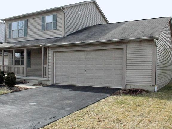 2nd image of 2827 Lake Hollow Rd