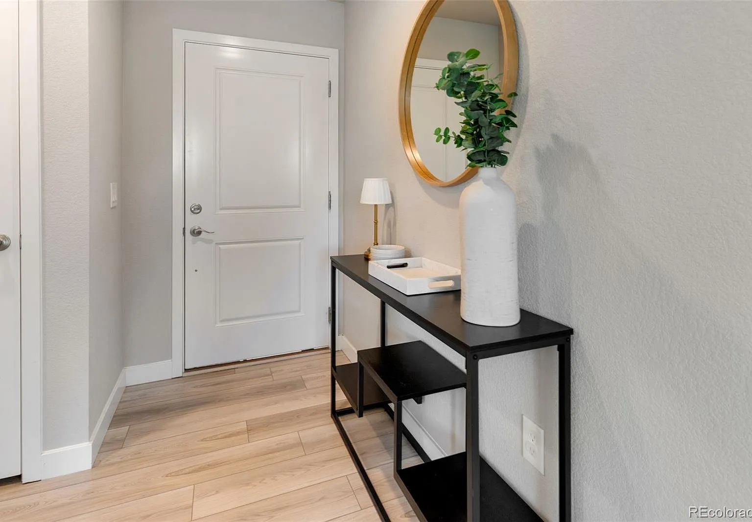 3 bed, 2.5 bath, 1505 sqft, $2,450 — Photo 3