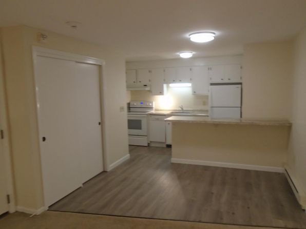 2 Lions Ave