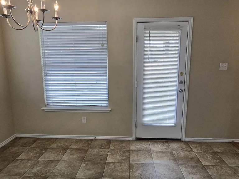 5112 Allegany 5 dining rm (1)