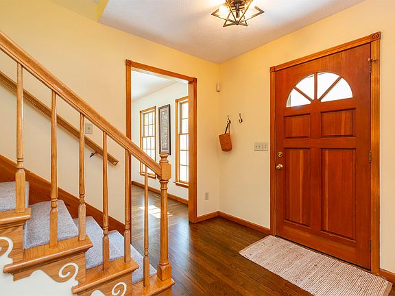 3rd image of 55641 Nursery Ave