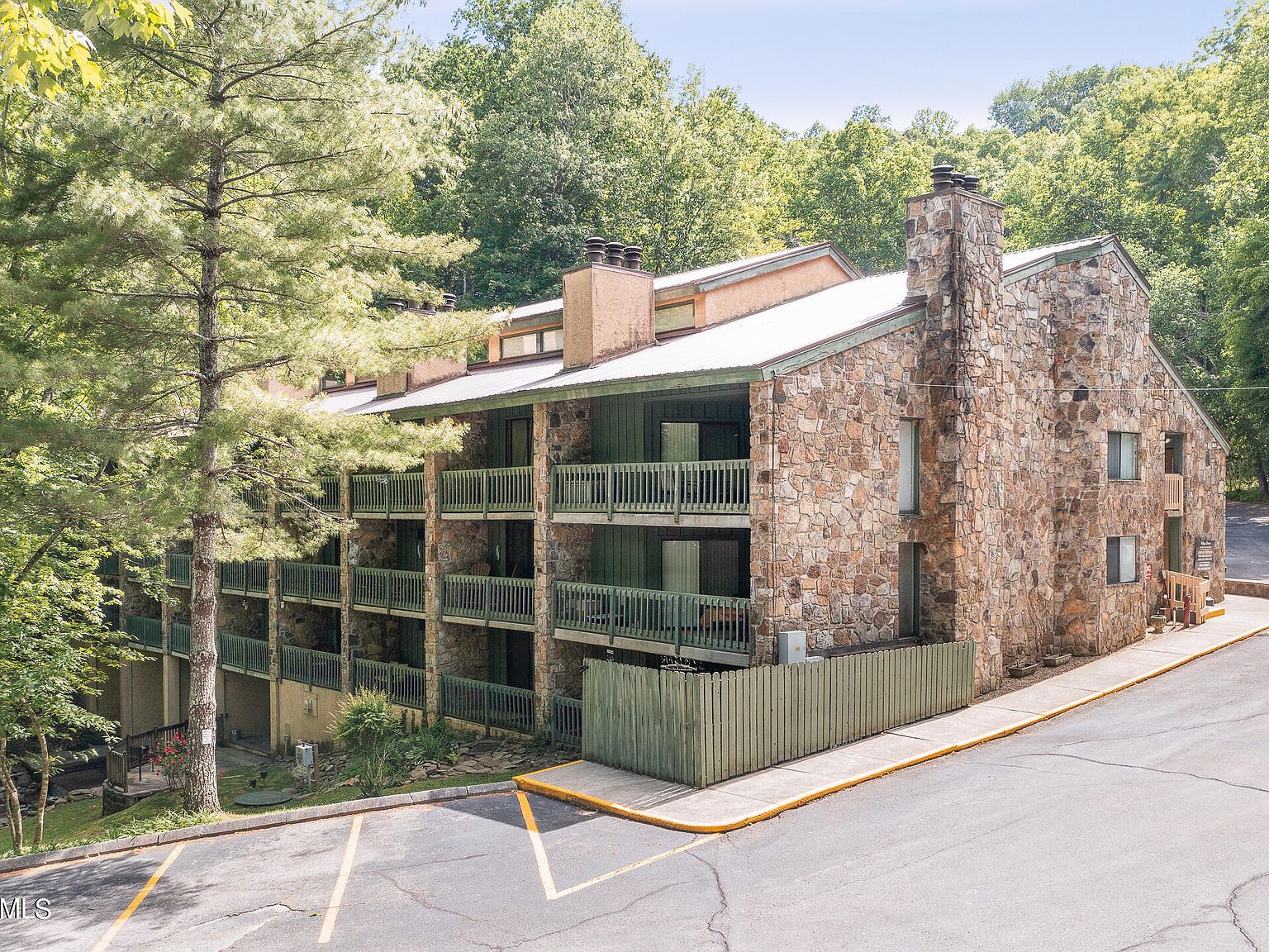 1435 Wiley Oakley Dr APT 153, Gatlinburg, TN 37738 | MLS #1212696 | Zillow