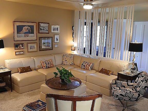 Formal Living Room w/storage