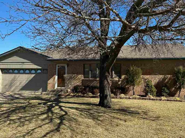 948 N 5th St, Blackwell, OK 74631