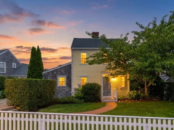 21 Kittiwake Ln, Nantucket, MA 02554