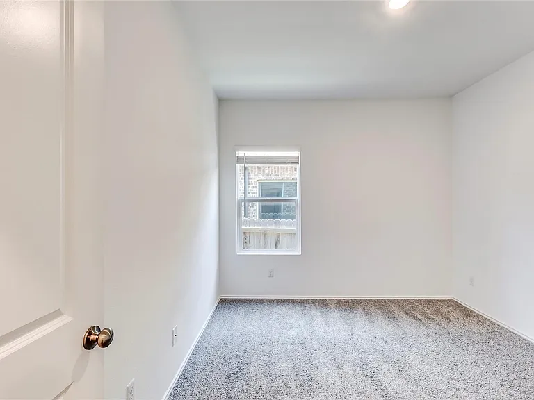 1517 Brueggerhoff Rd — Photo 23