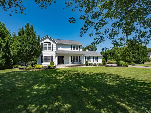 15 Cedar Avenue Extension, Islip, NY 11751